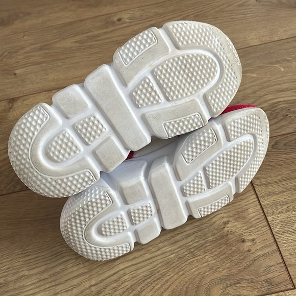 Sonic the Hedgehog shoes - Picture 4 of 9